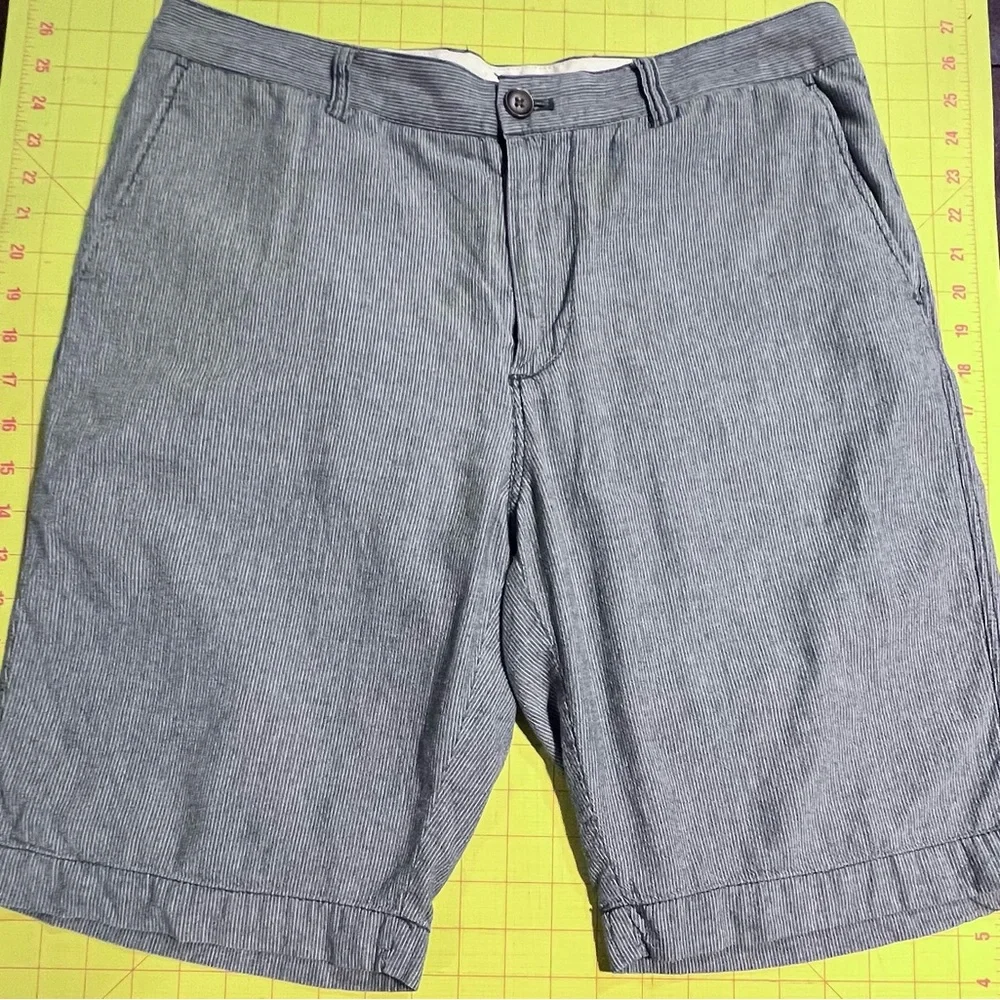 VINTAGE JCrew men’s trouser Bermuda shorts 100% cotton chambray pinstripe 32 y2k